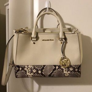 MK MD Satchel